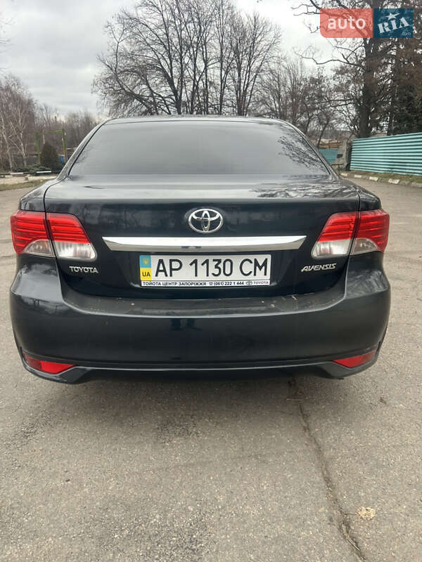 Седан Toyota Avensis 2013 в Запоріжжі