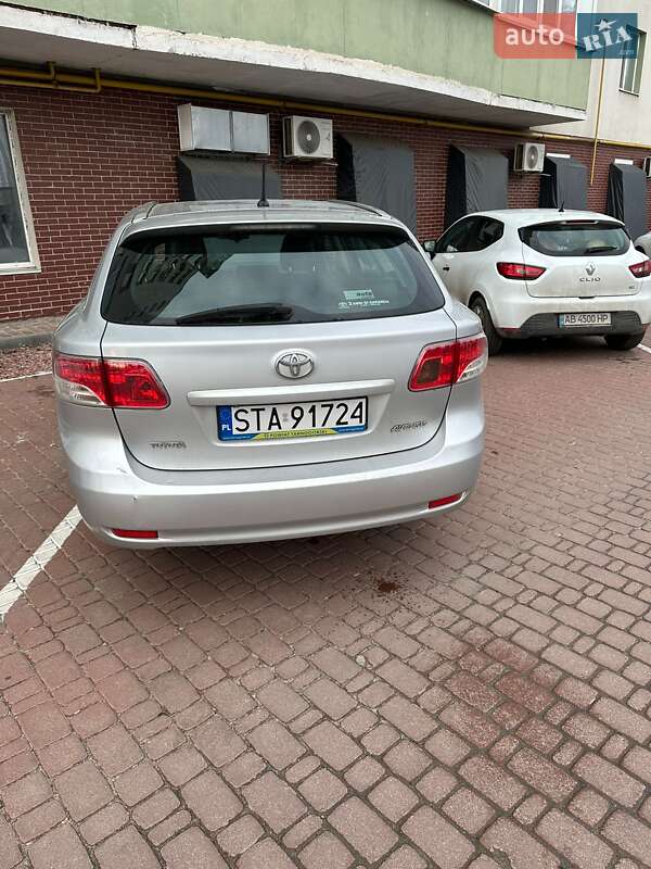 Универсал Toyota Avensis 2010 в Киеве