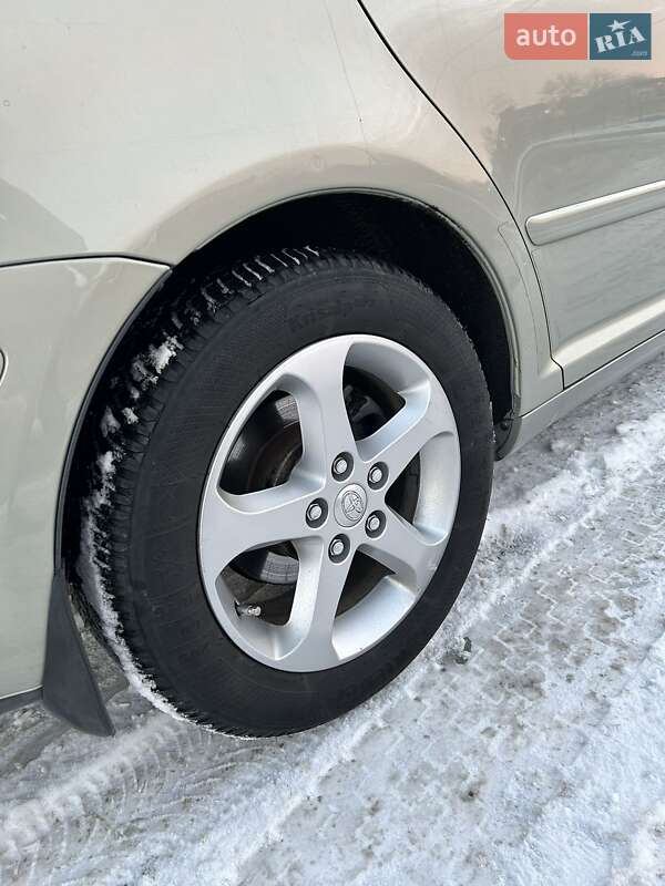 Универсал Toyota Avensis 2007 в Бершади