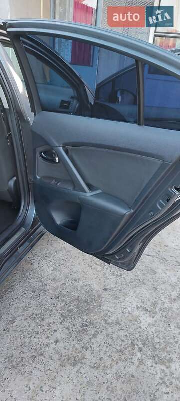 Седан Toyota Avensis 2008 в Днепре