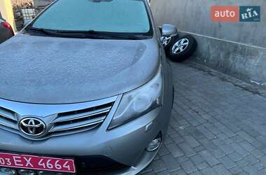 Универсал Toyota Avensis 2012 в Ананьеве