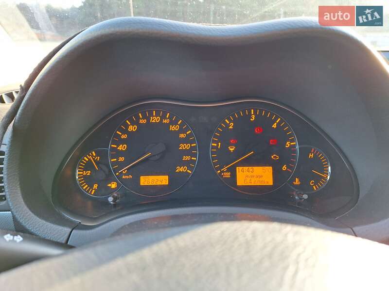 Лифтбек Toyota Avensis 2008 в Киеве