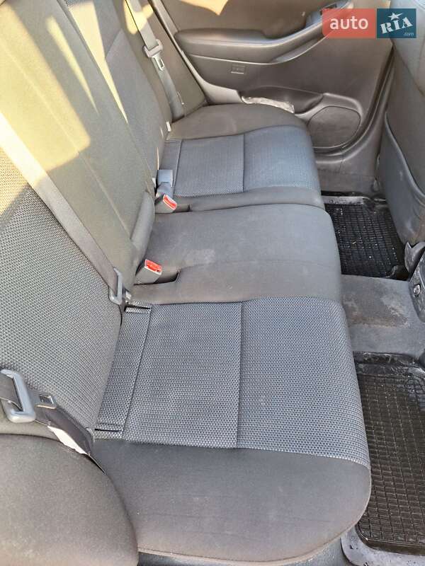 Лифтбек Toyota Avensis 2008 в Киеве