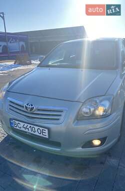 Седан Toyota Avensis 2007 в Самборі