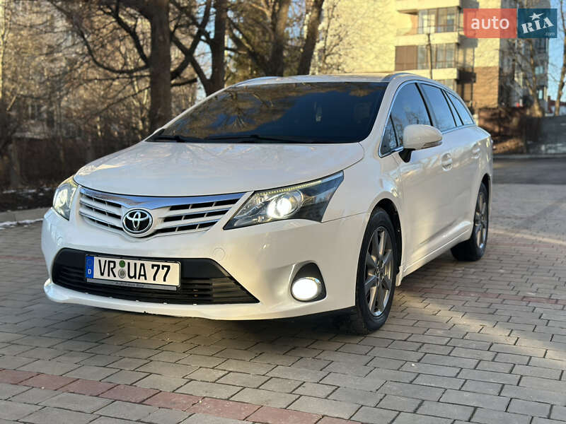 Універсал Toyota Avensis 2012 в Тернополі