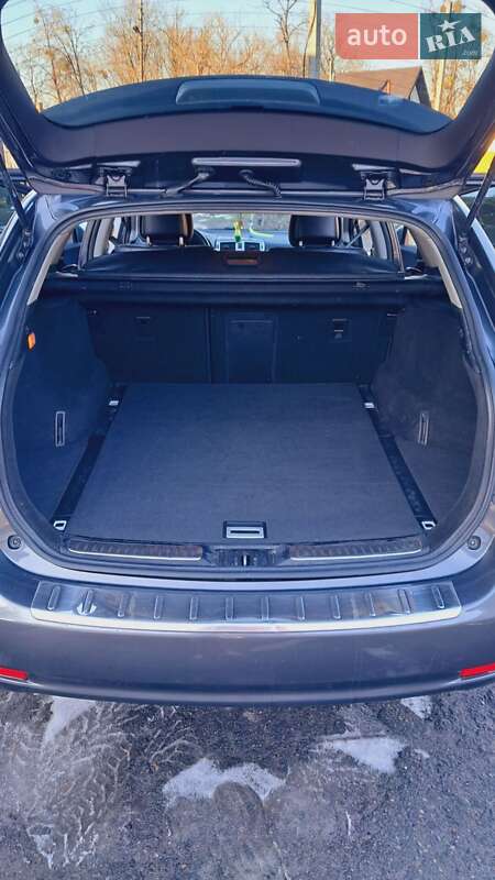 Універсал Toyota Avensis 2013 в Луцьку