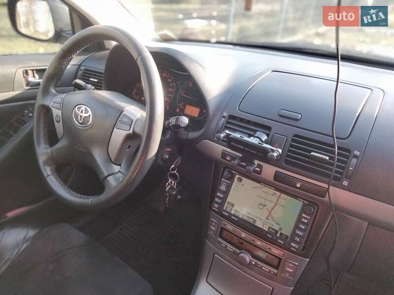 Универсал Toyota Avensis 2007 в Луцке