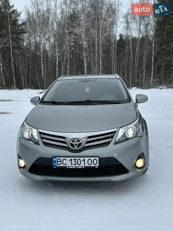 Универсал Toyota Avensis 2012 в 