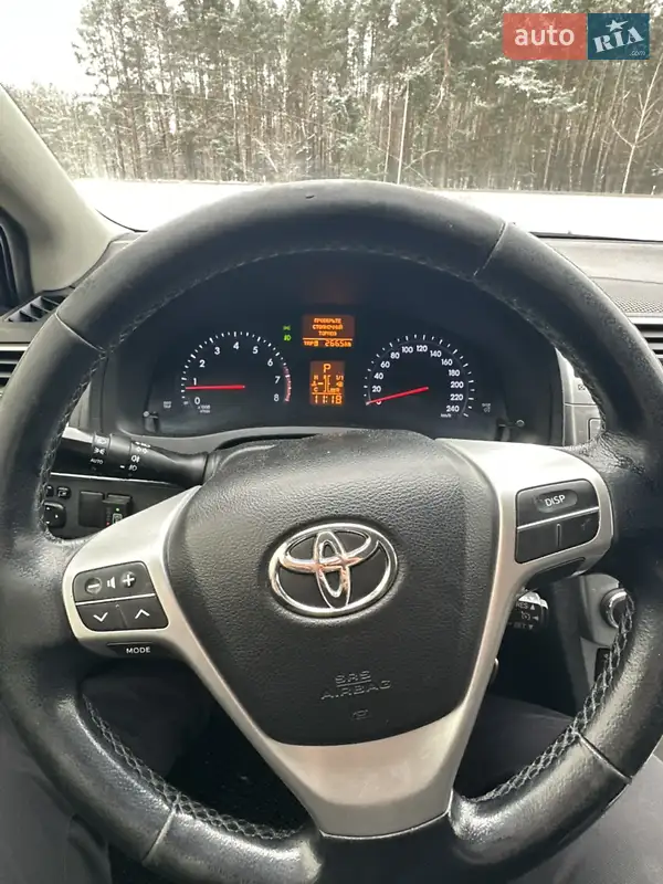 Универсал Toyota Avensis 2012 в 