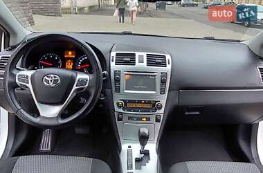 Універсал Toyota Avensis 2013 в Одесі