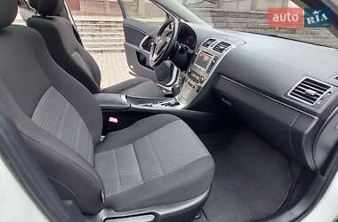 Універсал Toyota Avensis 2013 в Одесі