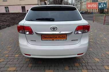 Універсал Toyota Avensis 2013 в Одесі