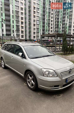 Универсал Toyota Avensis 2004 в 