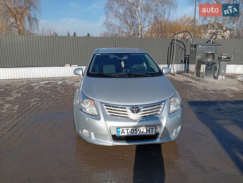 Універсал Toyota Avensis 2009 в Городенці