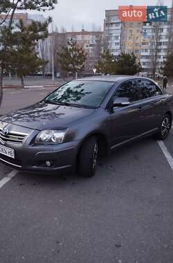 Седан Toyota Avensis 2008 в Николаеве