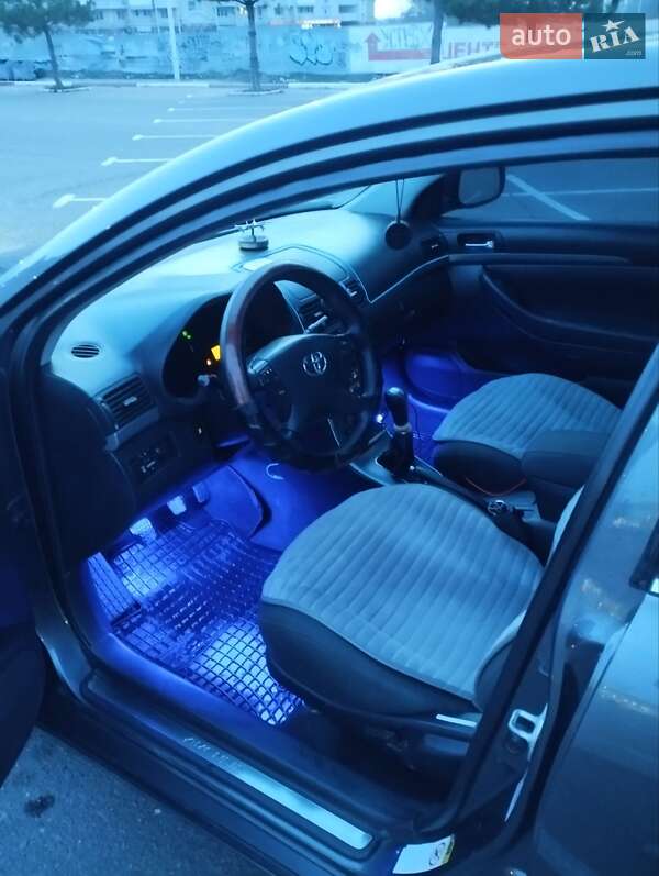 Седан Toyota Avensis 2008 в Очакові