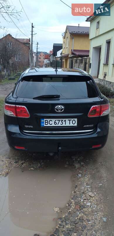 Универсал Toyota Avensis 2011 в Львове
