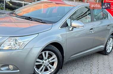 Седан Toyota Avensis 2011 в Івано-Франківську