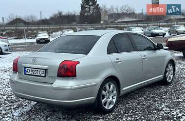 Седан Toyota Avensis 2005 в Песочине