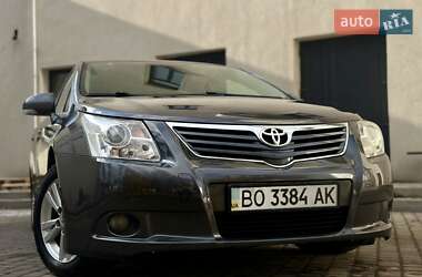 Седан Toyota Avensis 2011 в Тернополе