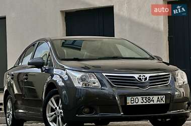 Седан Toyota Avensis 2011 в Тернополе