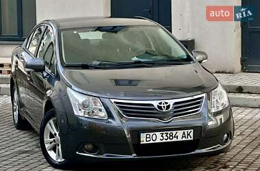 Седан Toyota Avensis 2011 в Тернополе