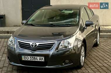 Седан Toyota Avensis 2011 в Тернополе