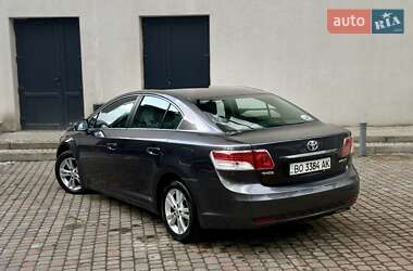 Седан Toyota Avensis 2011 в Тернополе