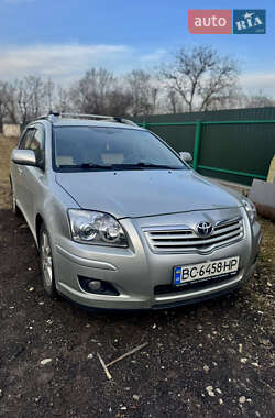 Универсал Toyota Avensis 2006 в Новояворовске