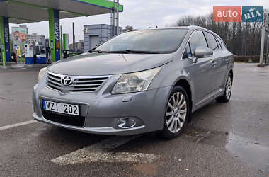 Універсал Toyota Avensis 2011 в Коломиї