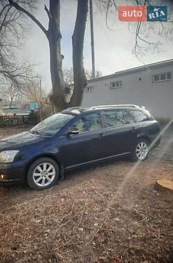 Универсал Toyota Avensis 2007 в Чернигове