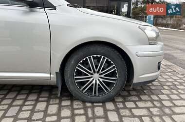 Седан Toyota Avensis 2006 в 