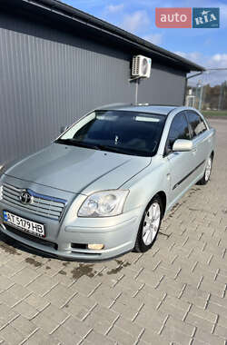 Лифтбек Toyota Avensis 2003 в Львове