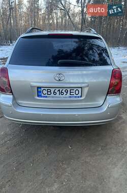 Универсал Toyota Avensis 2003 в Чернигове