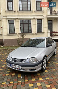 Седан Toyota Avensis 2001 в Одессе