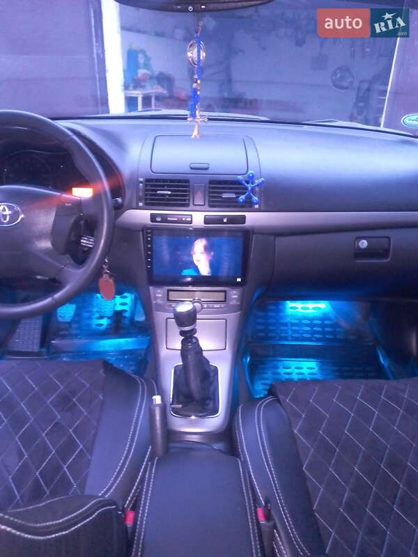 Універсал Toyota Avensis 2006 в Львові