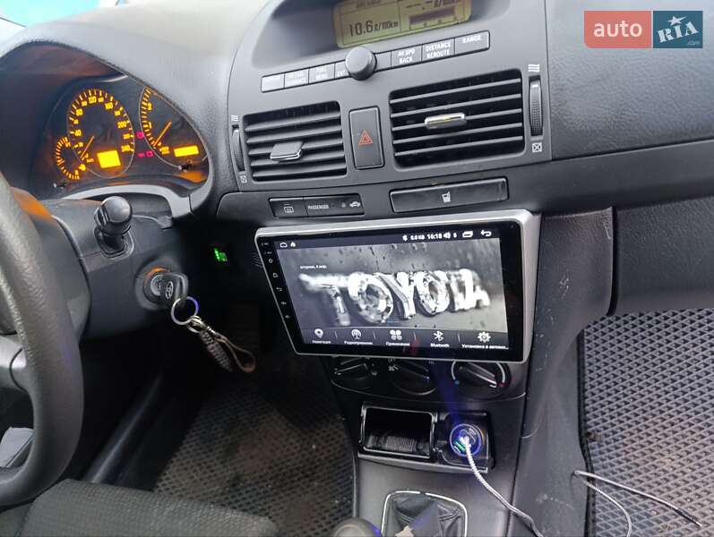 Универсал Toyota Avensis 2003 в Кременчуге