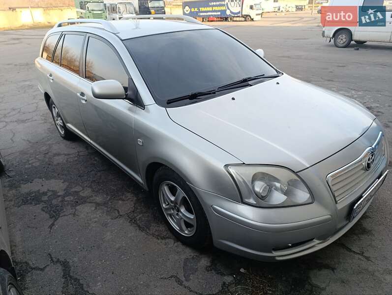 Универсал Toyota Avensis 2003 в Кременчуге