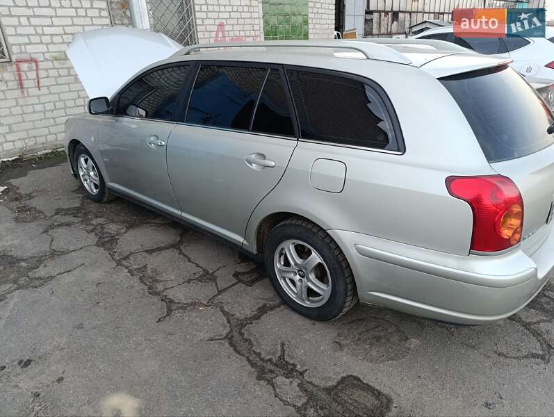 Универсал Toyota Avensis 2003 в Кременчуге