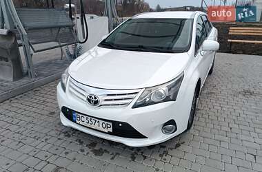 Універсал Toyota Avensis 2013 в Бережанах