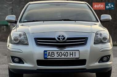 Лифтбек Toyota Avensis 2009 в Могилев-Подольске