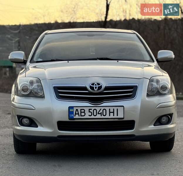 Ліфтбек Toyota Avensis 2009 в 