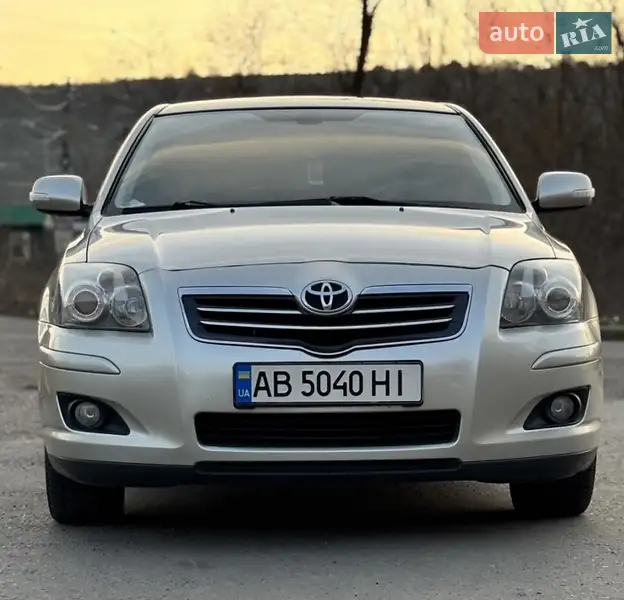 Ліфтбек Toyota Avensis 2009 в 