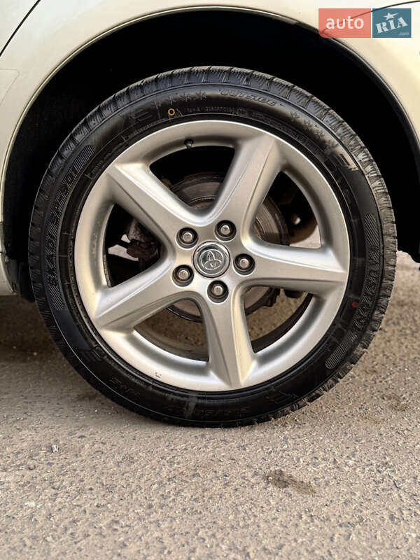 Ліфтбек Toyota Avensis 2009 в 
