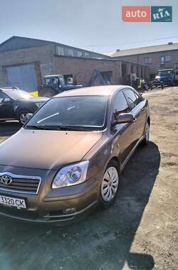 Ліфтбек Toyota Avensis 2004 в Луцьку