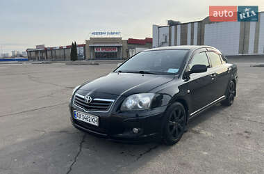 Седан Toyota Avensis 2004 в Харькове