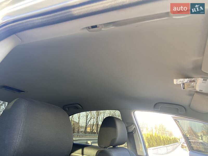 Седан Toyota Avensis 2007 в Виннице