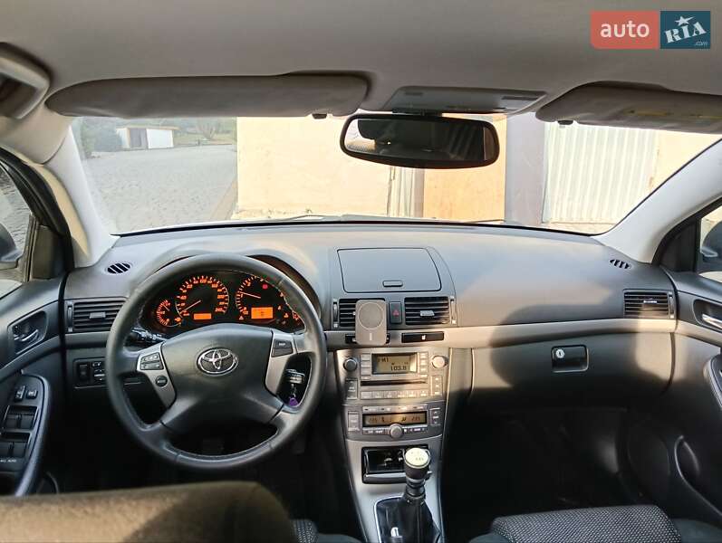 Универсал Toyota Avensis 2006 в Тернополе