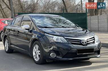 Седан Toyota Avensis 2012 в Дніпрі