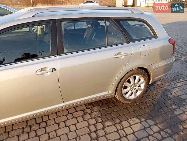 Універсал Toyota Avensis 2006 в Львові